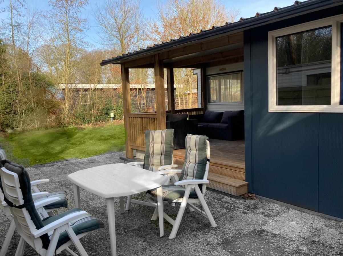 Chalet 'T Rijsterbos Op Camping Met Zwembad! Villa Eksteriør billede